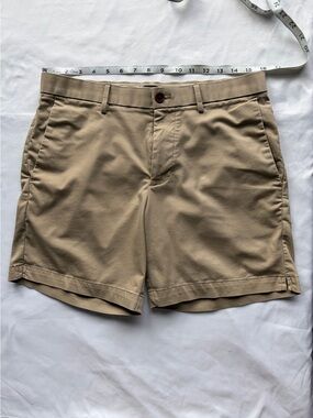 Banana Republic 7 in Khaki Chino Short Men’s 30